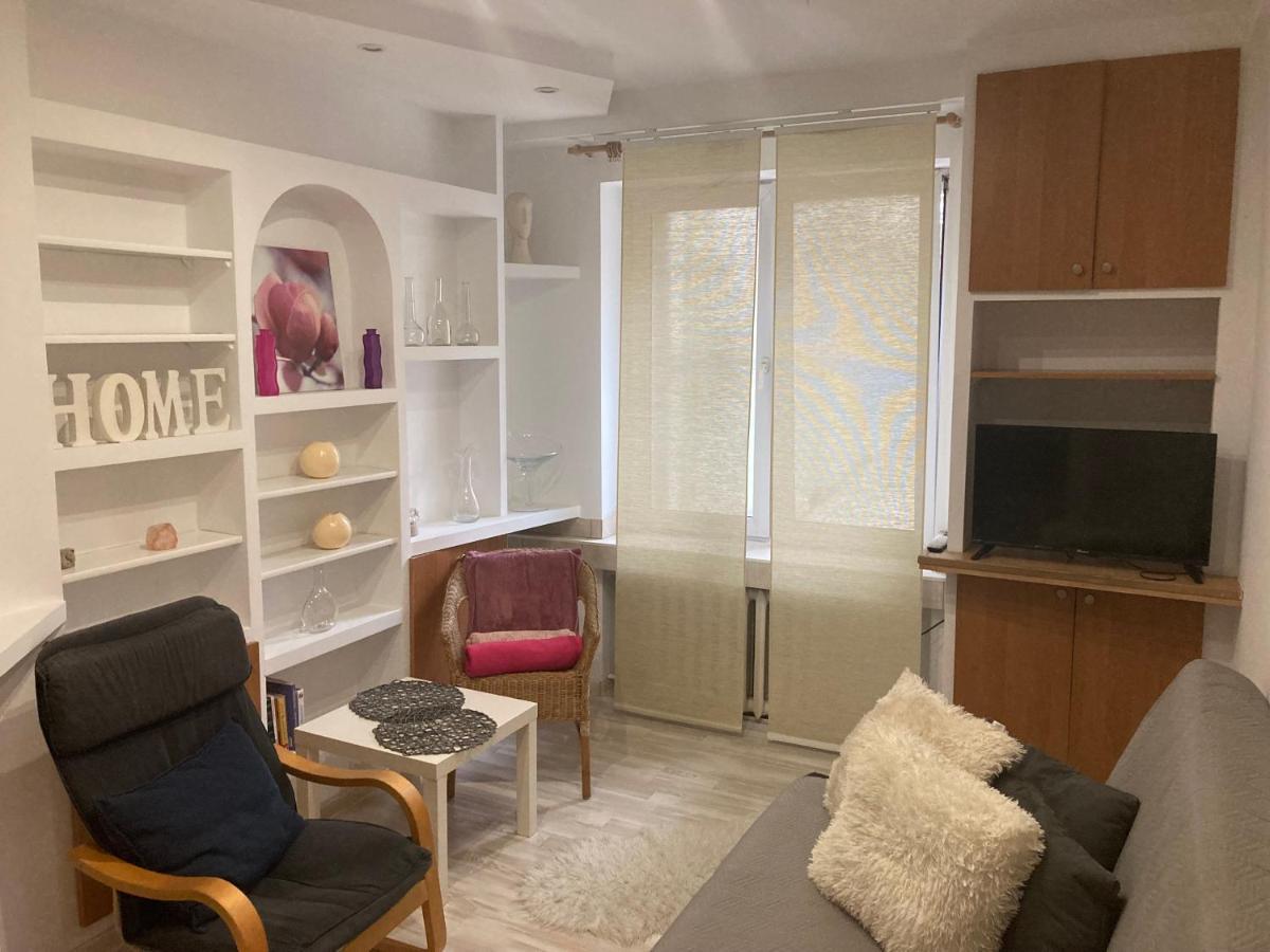 Apartament Przy Stadionie Apartment Tychy Luaran gambar